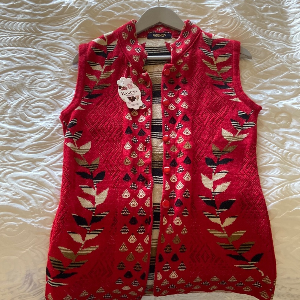 Karuna small vest